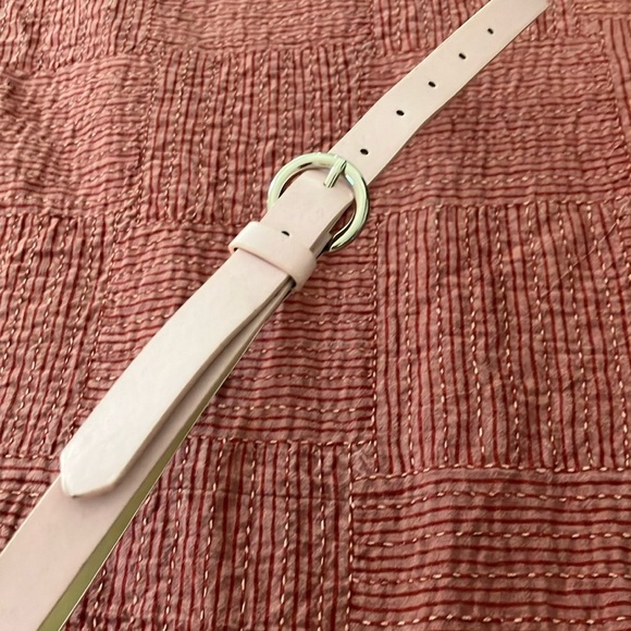 Kenneth Cole Reaction Pink Belt with silver tone Buckle - Picture 14 of 14